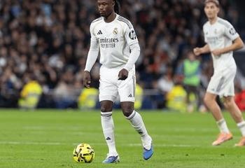 Bóng đá xôi lạc và góc nhìn bất ngờ về real vs barca khiến fan tranh luận sôi nổi